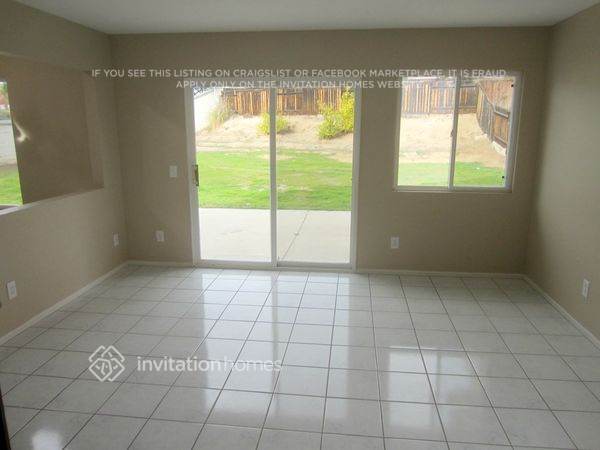 Building Photo - 44743 Johnston Dr