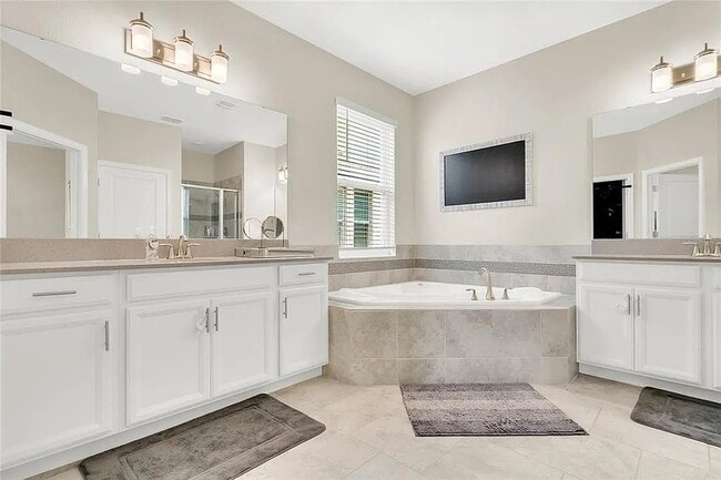 Building Photo - 11932 Satire St