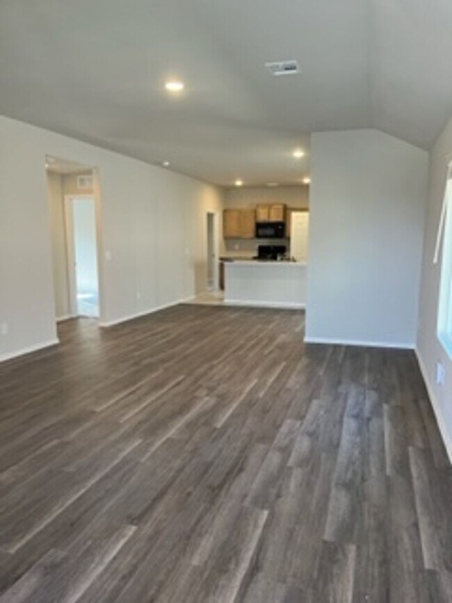 Building Photo - 1st Month Free!