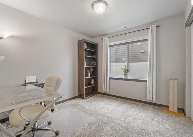 Building Photo - 3813 N Pradera Ct