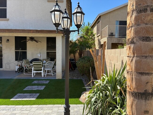 Building Photo - 13438 W Rose Ln