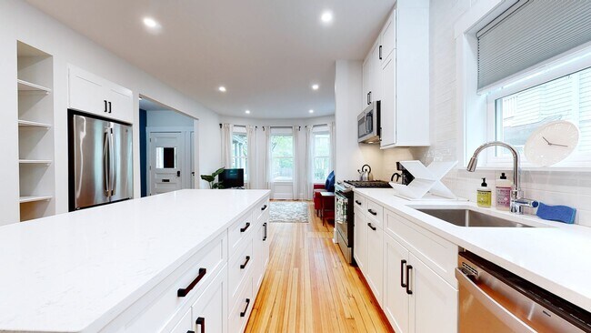 Building Photo - 276-278 Willow St