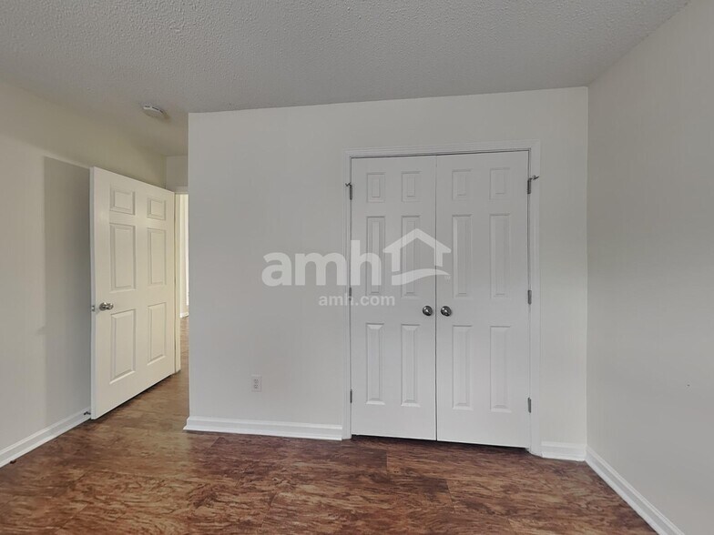 Building Photo - 2612 Bricker Dr