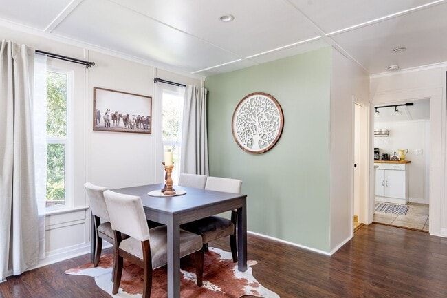 Building Photo - 273 W Carmel Valley Rd