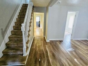 Building Photo - 3322 Lens Ave