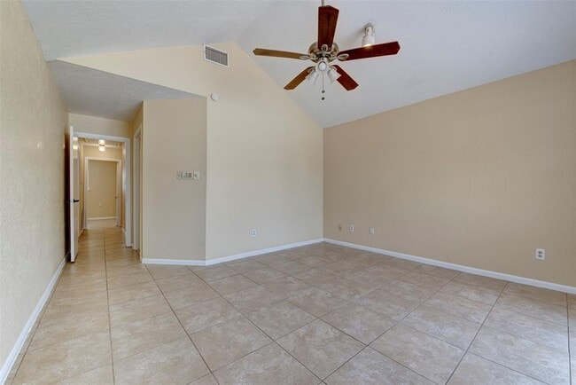 Building Photo - 4035 Green Crest Dr