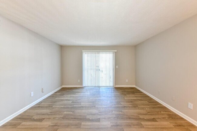 Building Photo - 1000 Belmont Park Dr SE