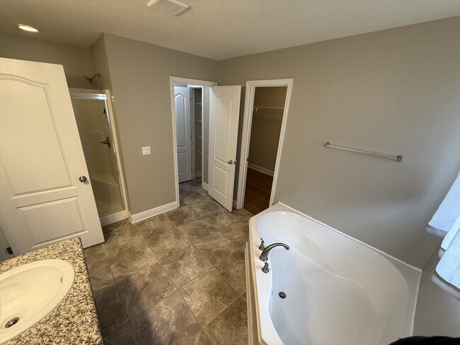 Building Photo - 4415 Mirada Way