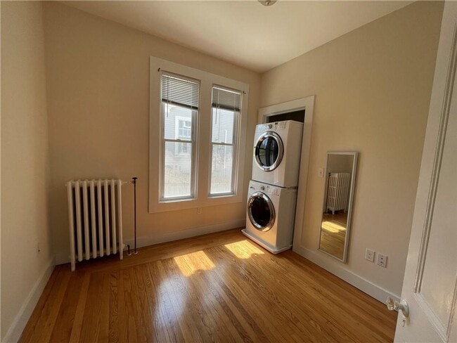 Building Photo - 26 Ayrault St