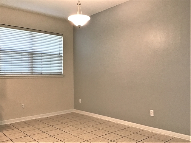Building Photo - 12627 Lake Sawyer Dr