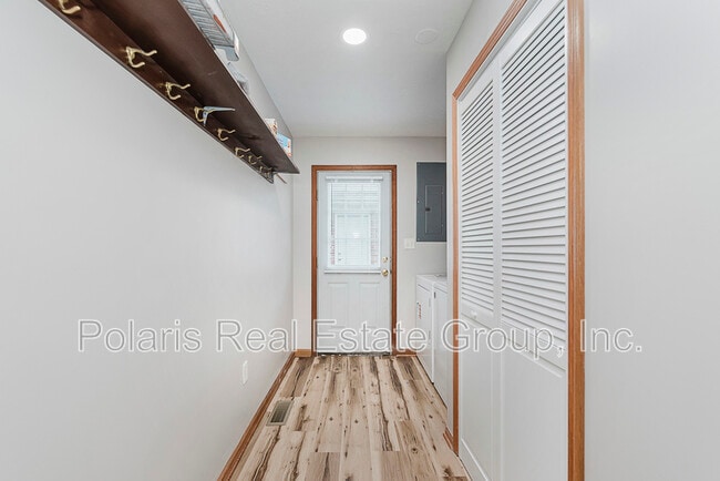 Building Photo - 1807 Cherry St