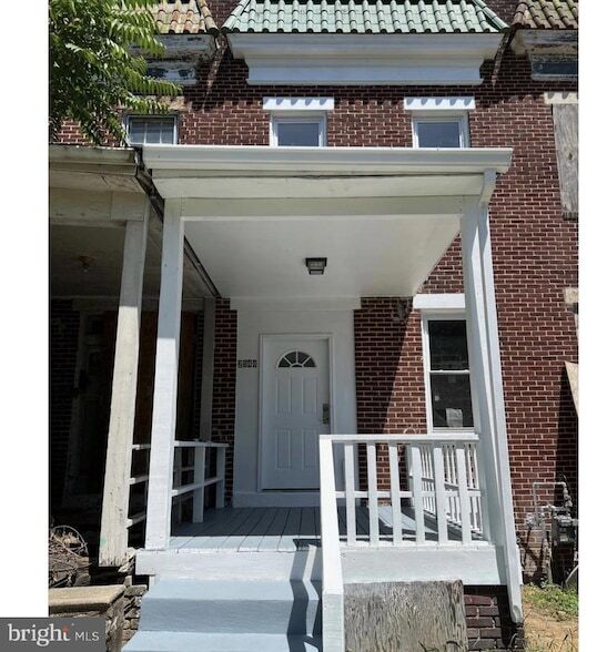 Building Photo - 2548 Oswego Ave