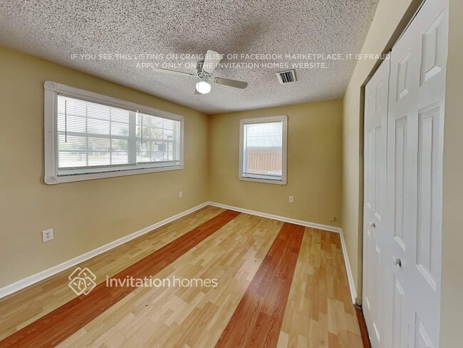 Building Photo - 2522 Holly Rd