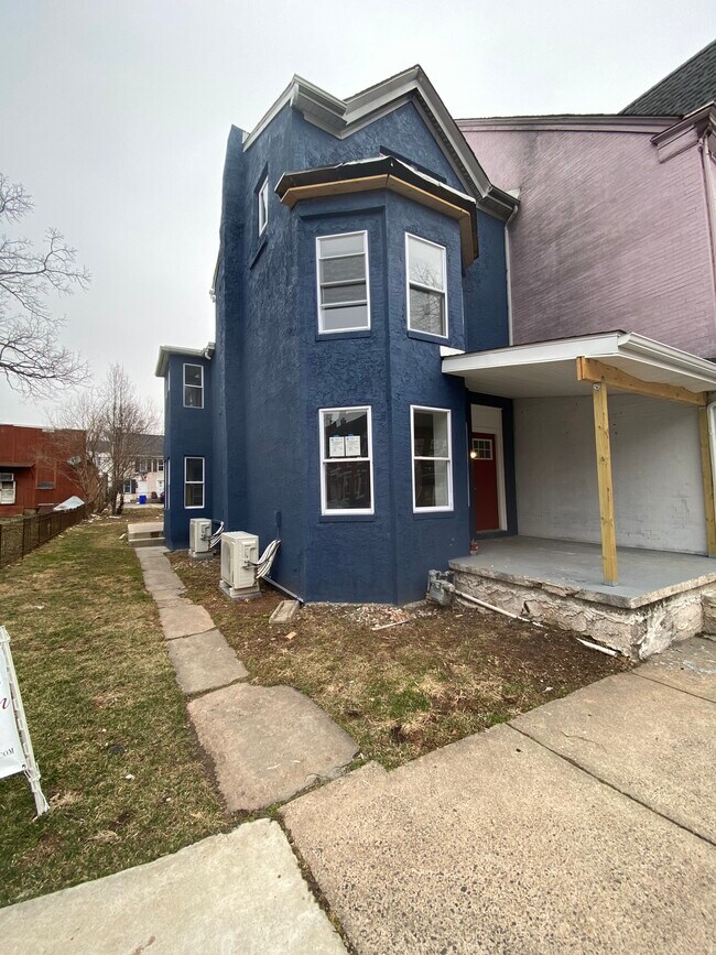 Primary Photo - 329 Chestnut St
