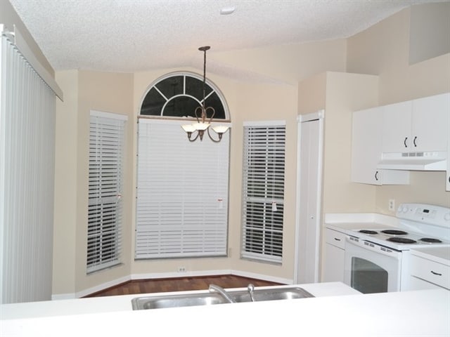 Building Photo - 317 McCoy Village Ct