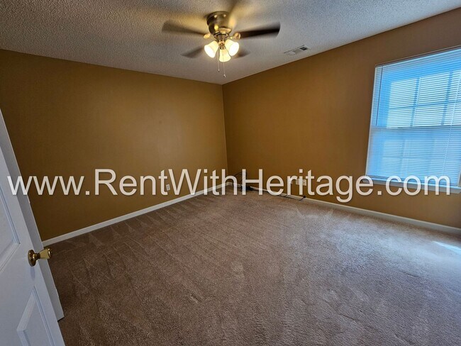 Building Photo - WOW!!! GORGEOUS HOME IN POPULAR CREEKSIDE SUBDIVSION / SWIM / TENNIS / UPGRADES GALLORE