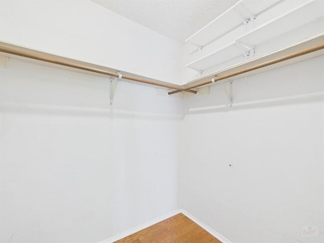 Building Photo - 3839 Dry Creek Dr