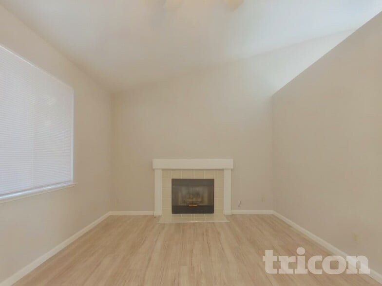 Building Photo - 796 Derry Cir