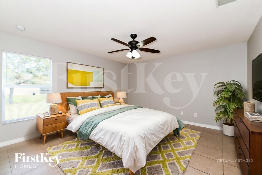 Building Photo - 1412 NW 12th Pl