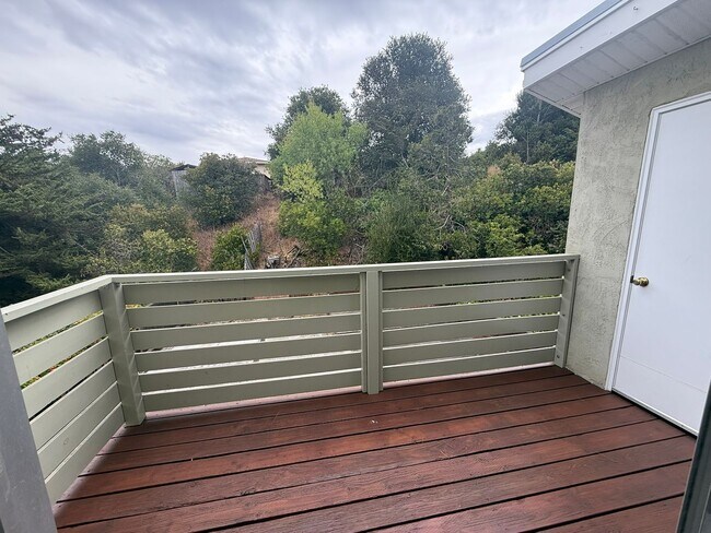 Building Photo - 765 Pope Dr