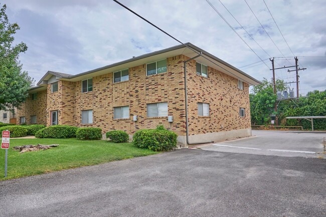 Building Photo - 219 W Silver Sands Dr