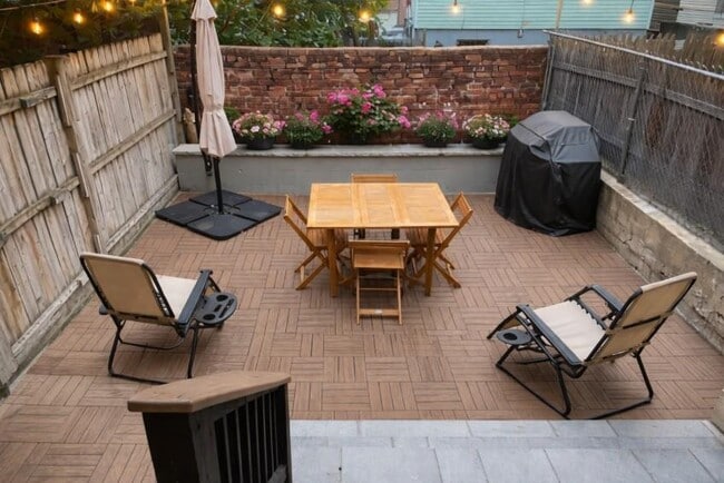 Building Photo - 35 Summit Ave