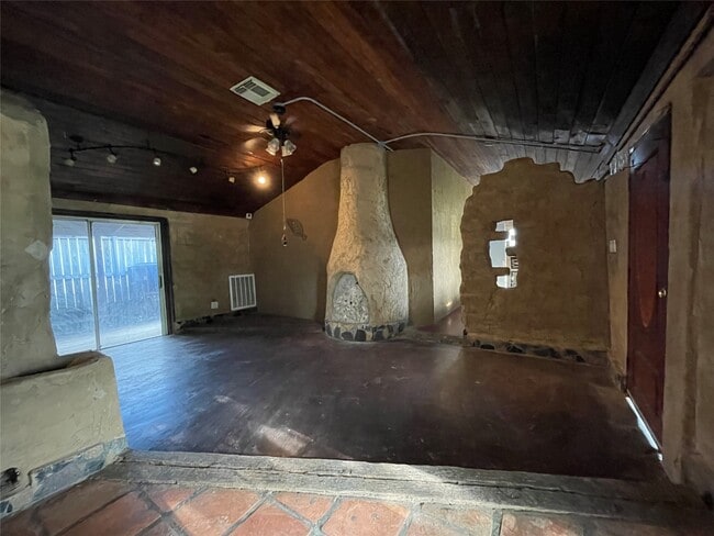 Building Photo - 4920 W 34th St