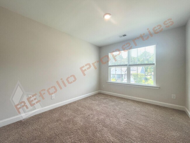 Building Photo - 321 Quarryrock Rd