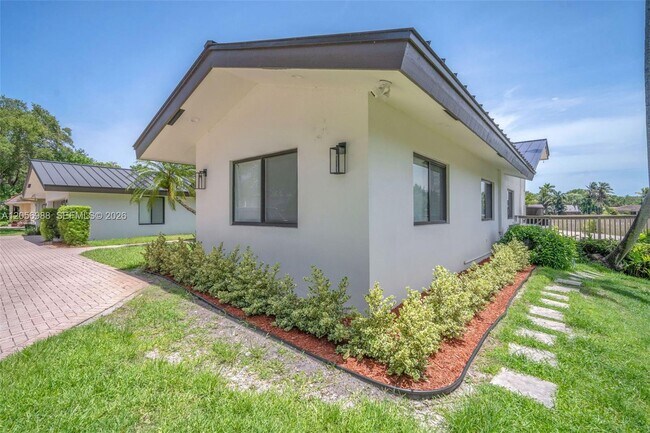 Building Photo - 3180 N 36th St