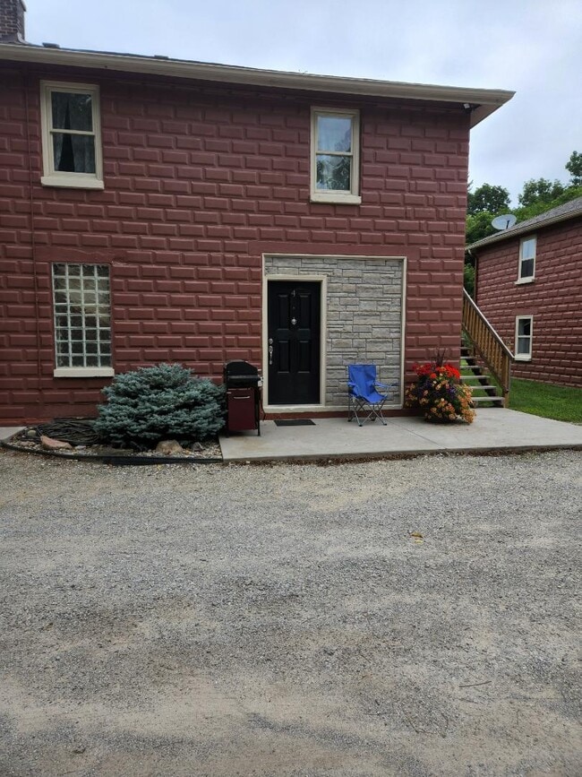Primary Photo - 2840 Goodells Rd