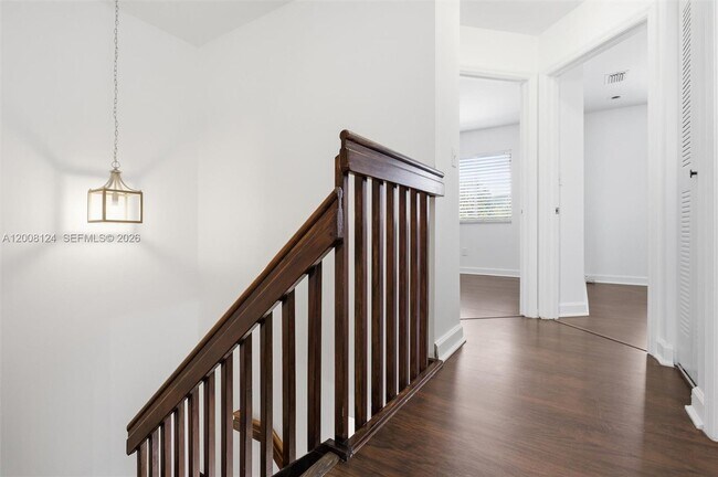 Building Photo - 17530 SW 139th Ct