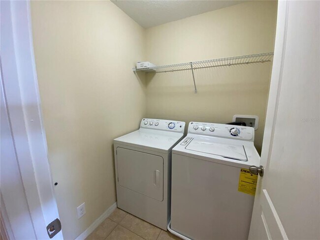 Building Photo - 11903 Greengate Dr