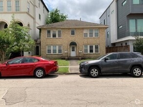 Building Photo - 501 Peden St