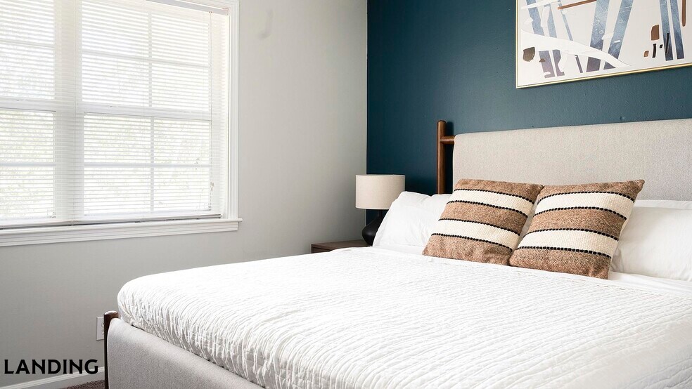 Building Photo - 231 New Shackle Island Rd