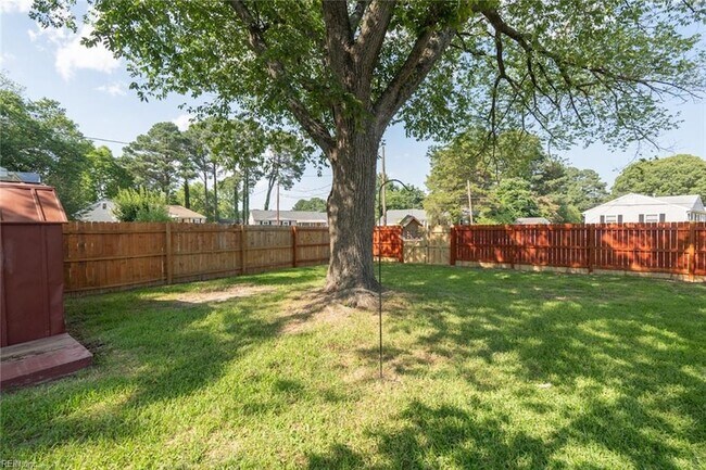 Building Photo - 314 Mohican Dr