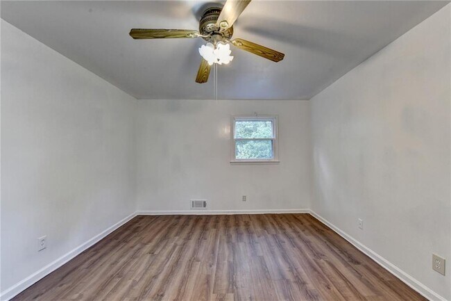 Building Photo - 268 Allen Ct SW