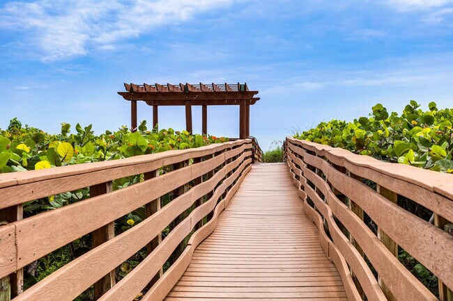 Building Photo - 4225 North Highway A1A-SI ID1386037P