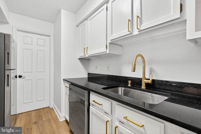 Building Photo - 6910 Sandra Marie Cir