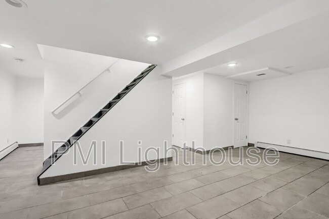 Building Photo - 25 Thorney Ave
