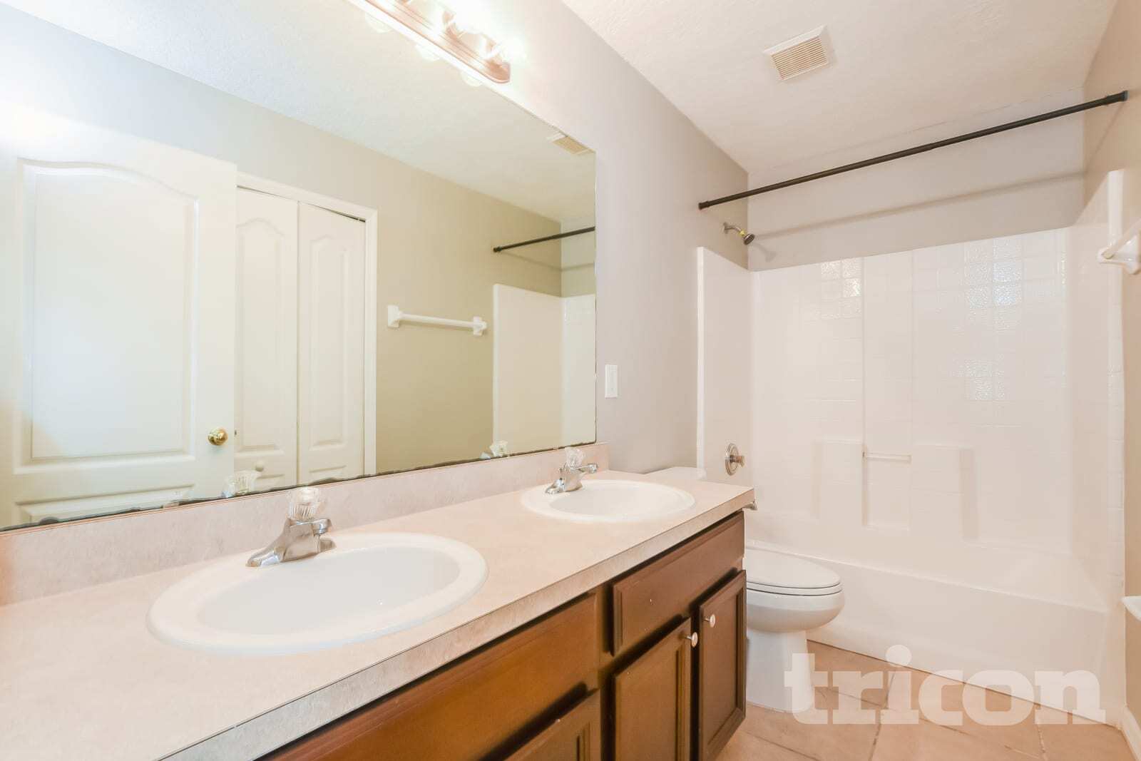 Building Photo - 403 Marathon Ln