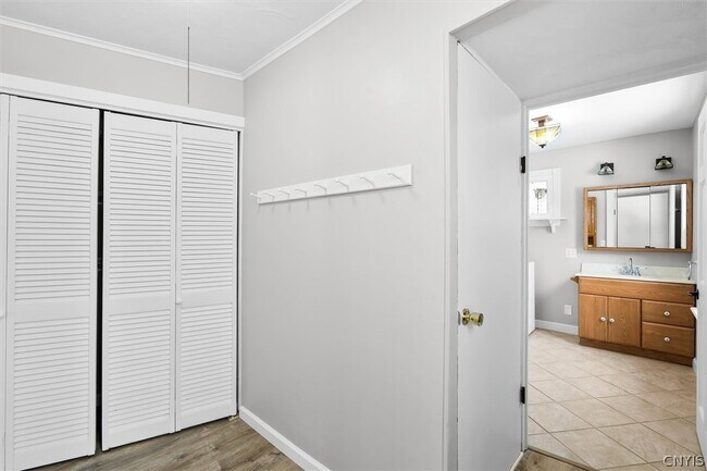 Building Photo - 6982 Webster Rd