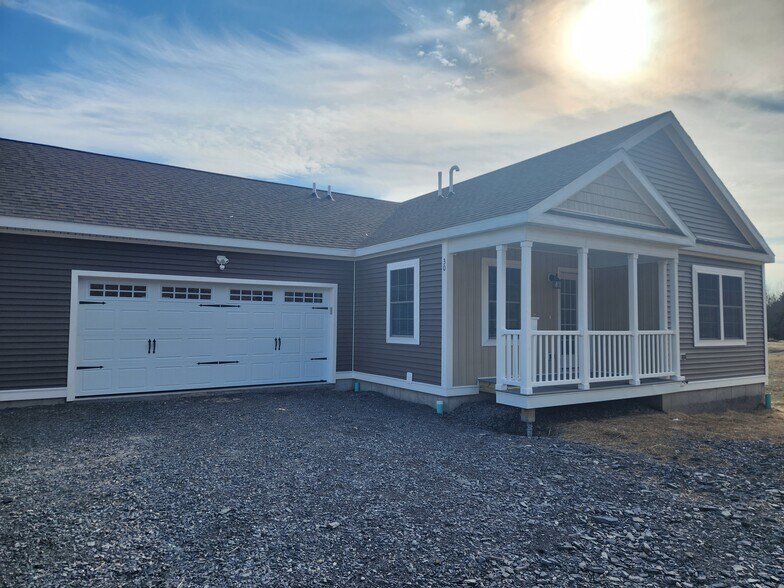 Building Photo - 30 Ivan Dr