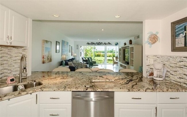 Building Photo - Longboat Key Waterfront