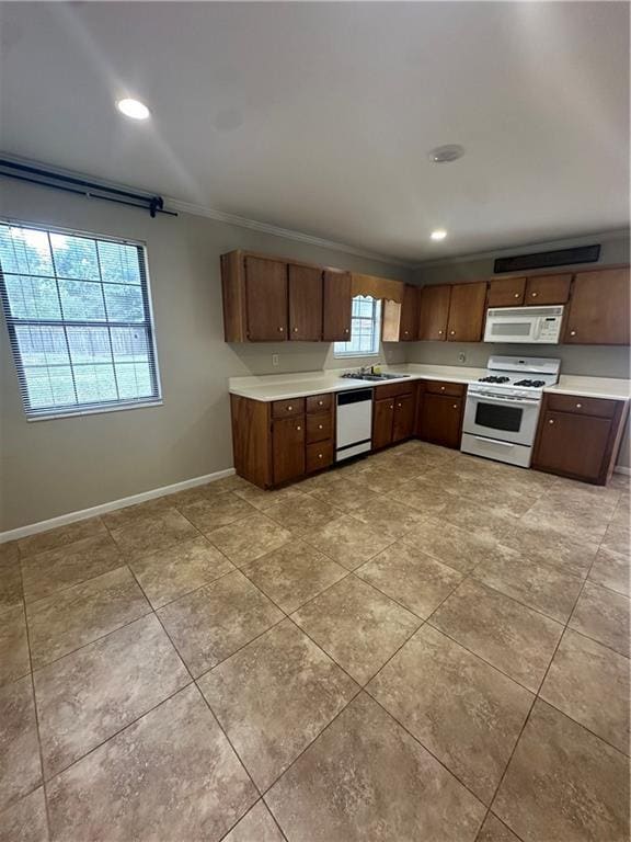 Building Photo - 706 Crescent Cir