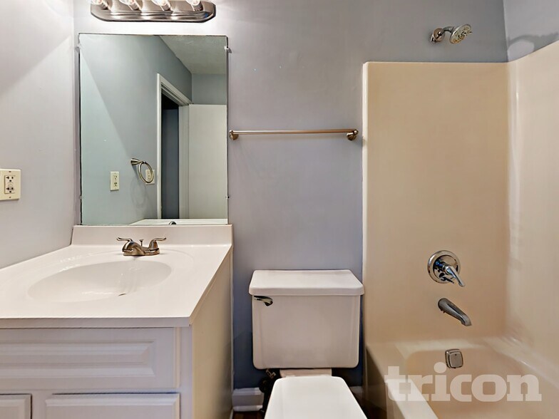 Building Photo - 1731 Hidden Acres Dr SW