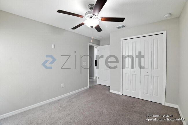 Building Photo - 10382 Blue Plume Ct