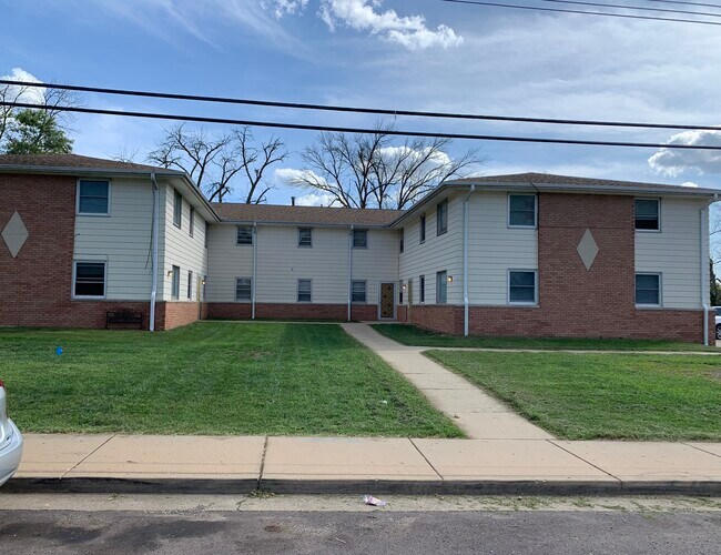 Primary Photo - 2414 W Newman Pkwy
