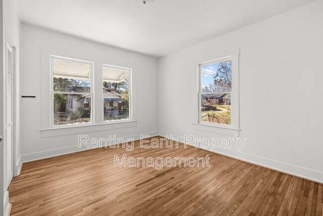 Building Photo - 3009 Prince Ave