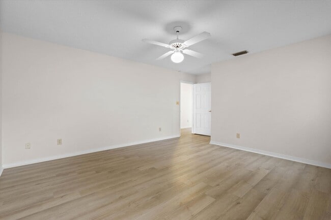 Building Photo - UPCOMING FAIRHOPE COTTAGE