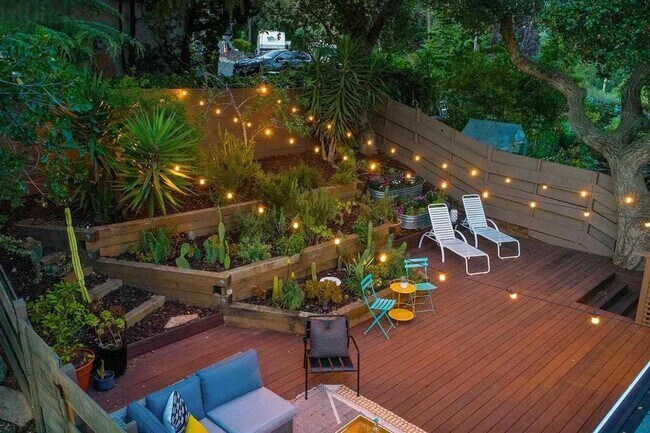 Building Photo - Beautiful Lincoln Heights Retreat W/ Chef’s Kitchen & Expansive Deck
